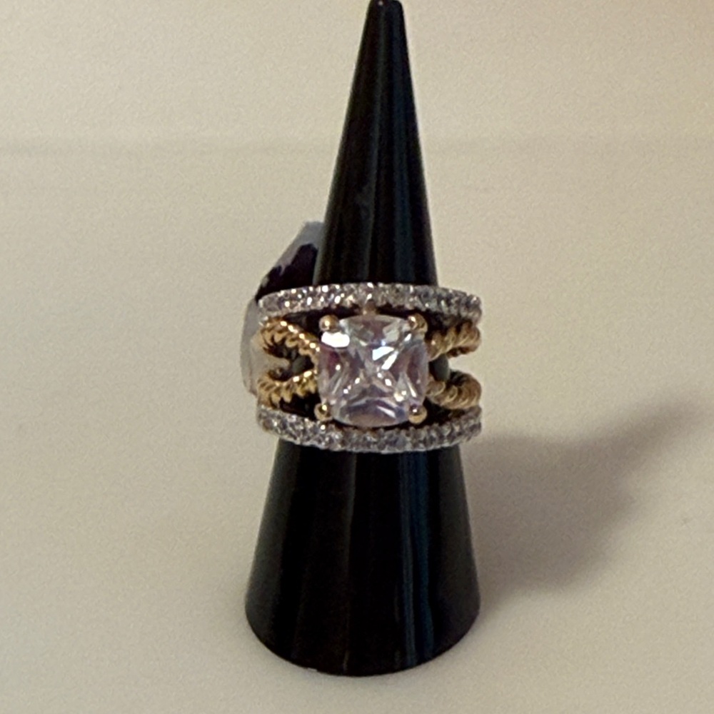 Cocktail Ring Pave NWT
